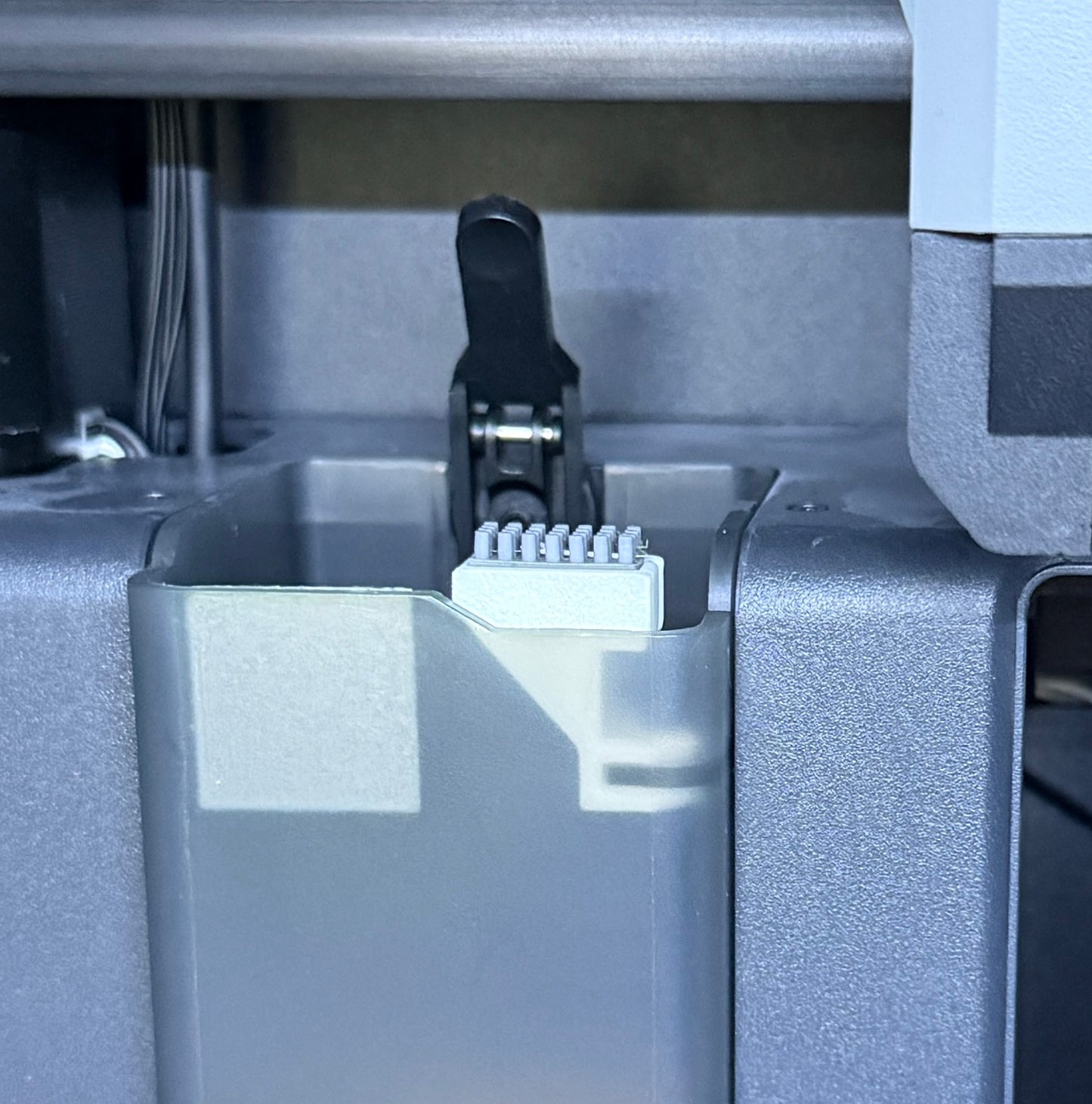Bambu Lab P1 series nozzle wiper upgrade.